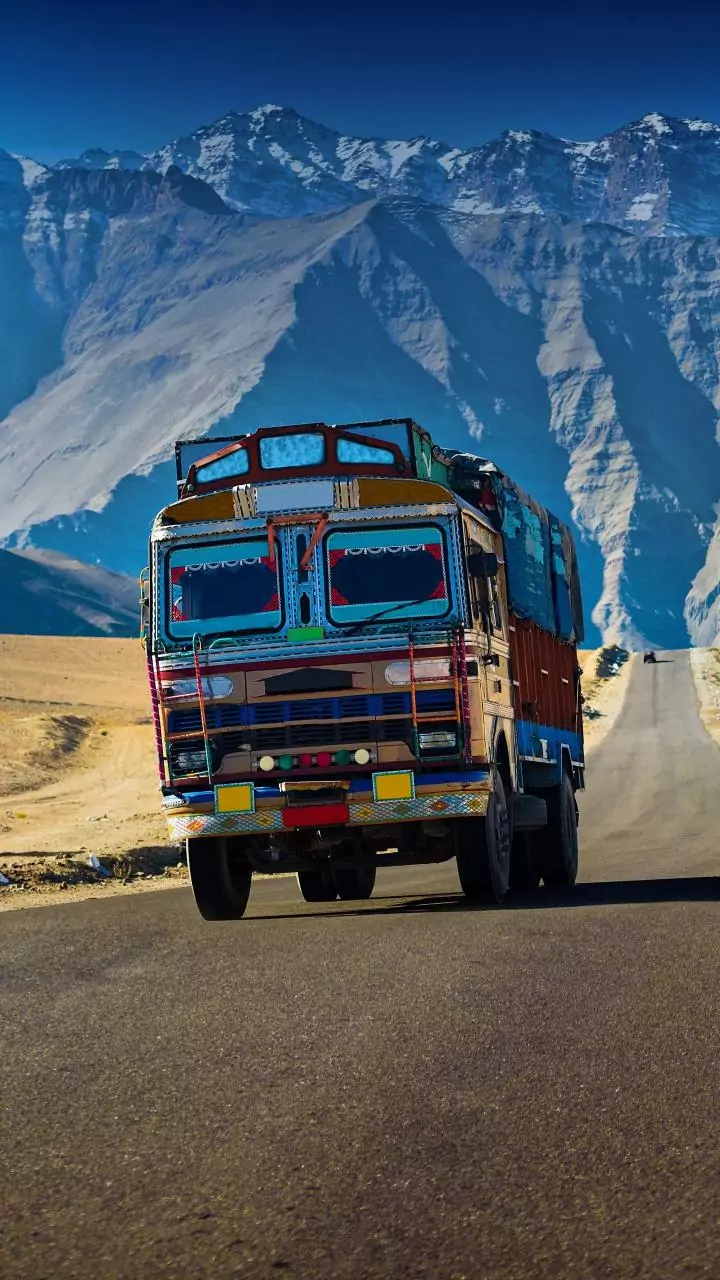 Patna: 6, including 2 children, killed in truck-tempo collision