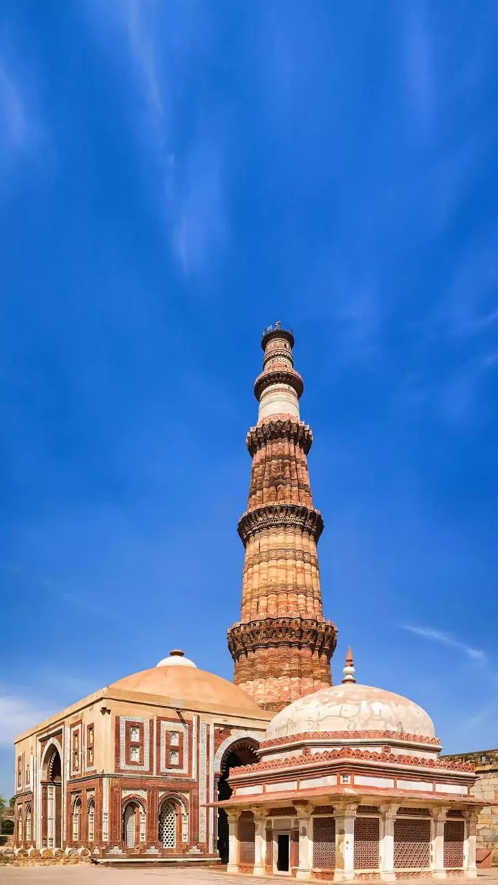 Delhi: Clashes erupt after MCD demolishes structures near mosque