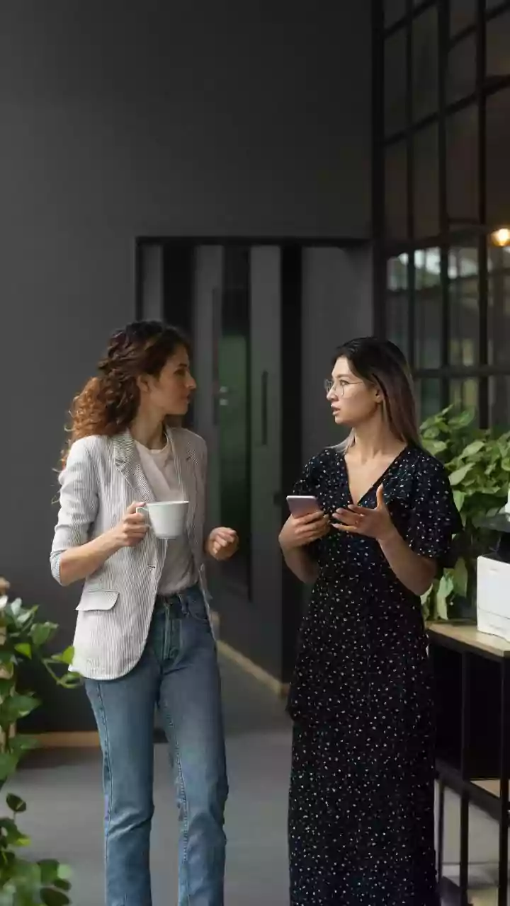 How to behave in workplace group chats: 5 tips