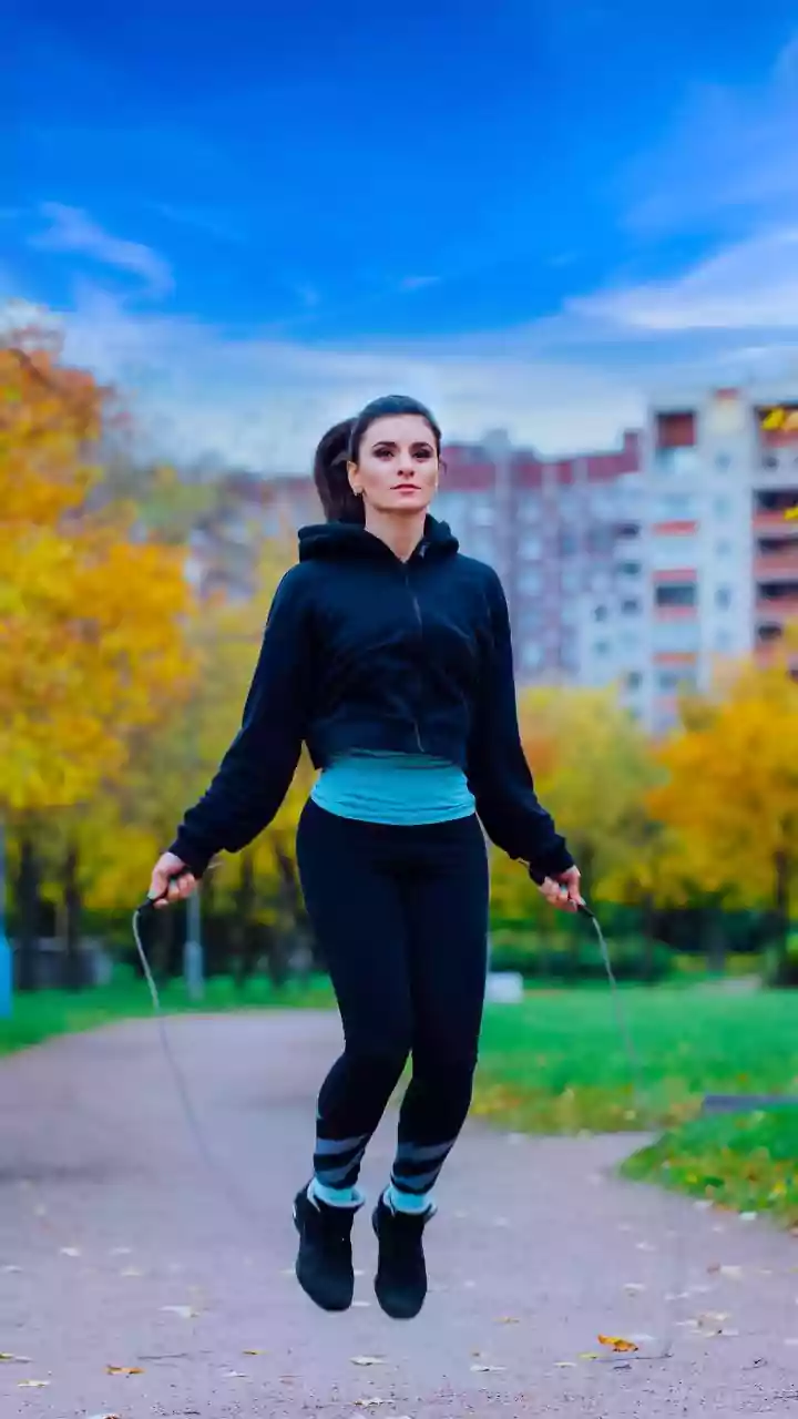 Smart Jump Ropes Take Over Classic Home Cardio Sessions Instantly