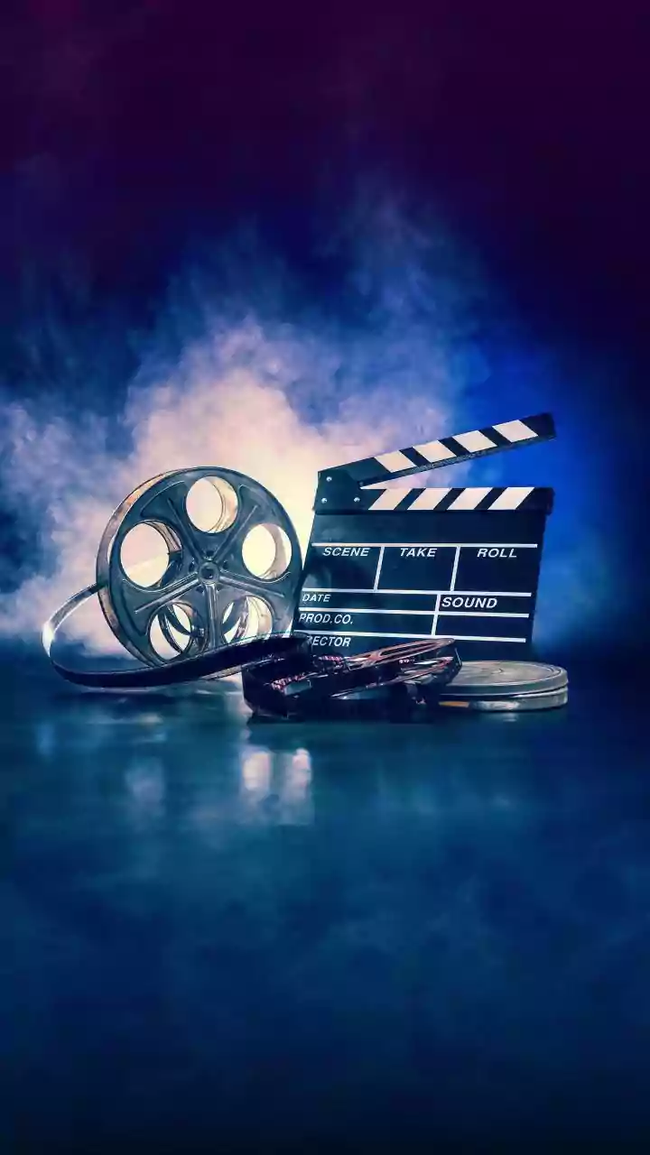 Top Hollywood Rom-Com Classics Built To Ensure Smooth Stream-At-Home Date Nights With Partners