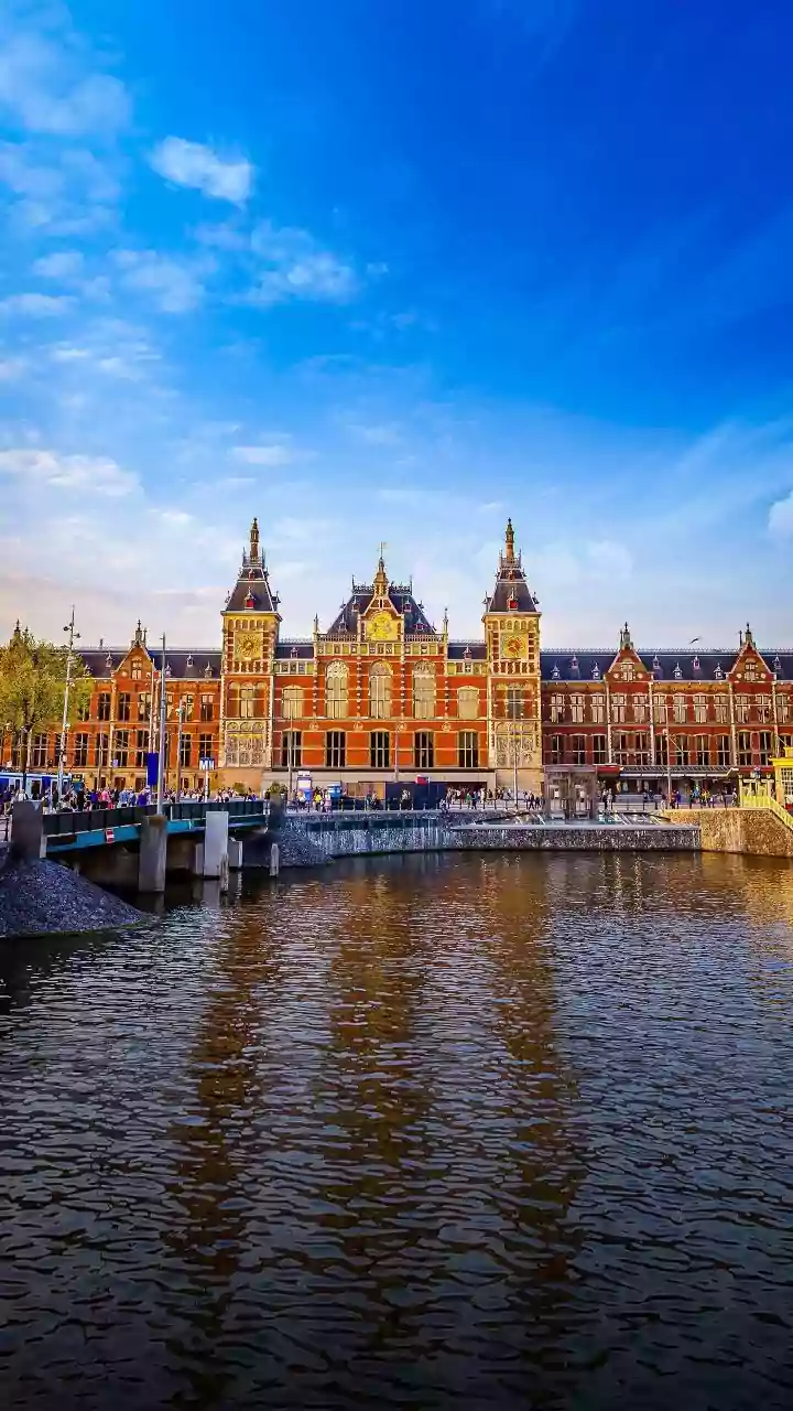 Eurostar Cancels All Trains From London To Paris, Brussels And Amsterdam. Here's Why