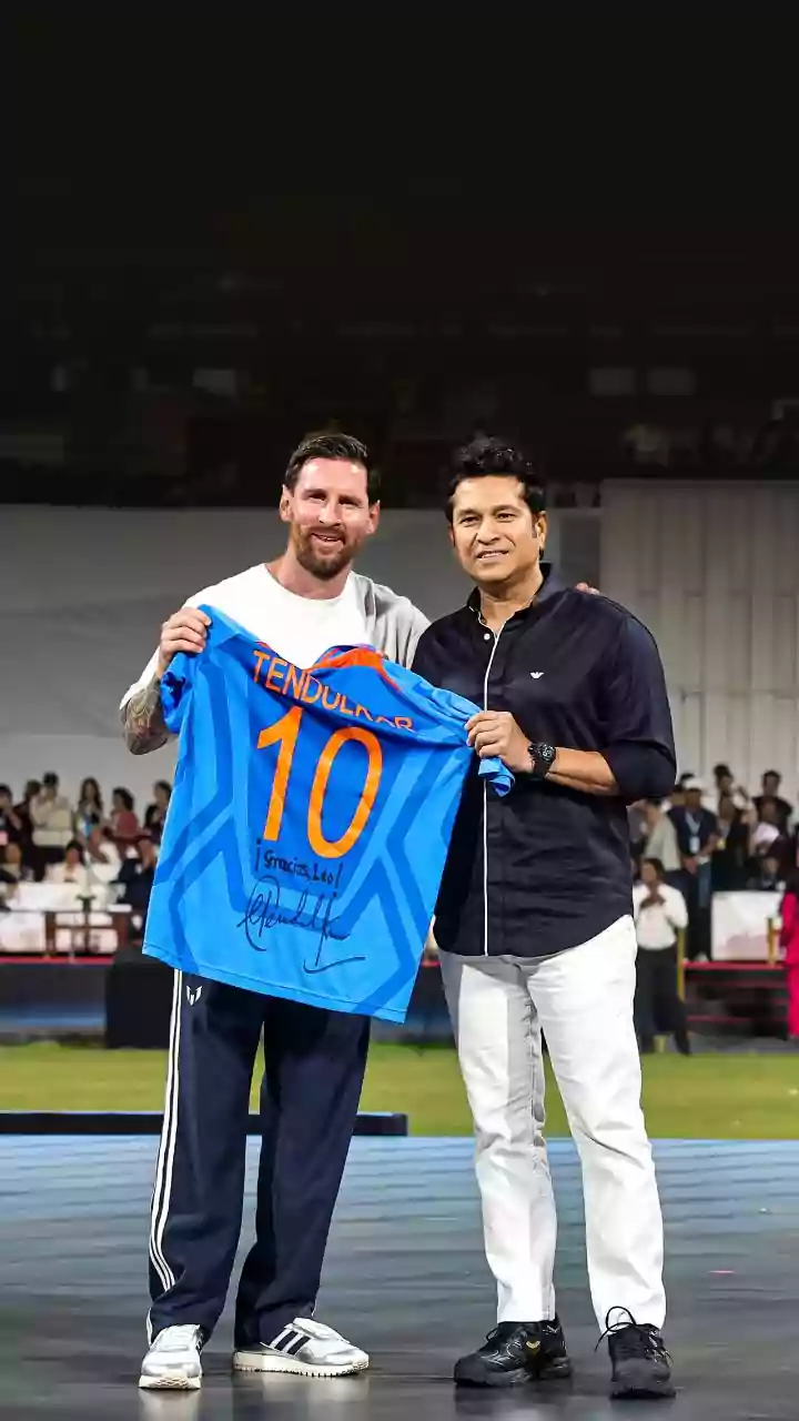 Sachin Tendulkar gifts his no. 10 India shirt to Lionel Messi in Mumbai, Argentina legend returns with World Cup Ball