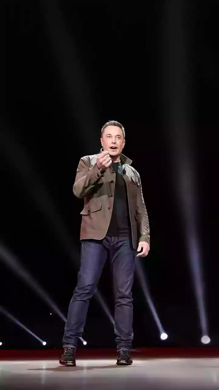 Musk Acknowledges AI Disaster Risk While Rejecting a Development Pause