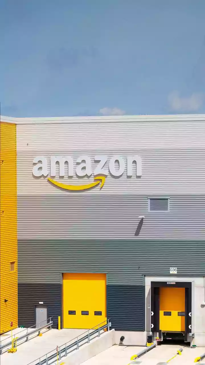 Amazon to cut roughly 16,000 roles in early 2026, bringing cumulative job losses to nearly 30,000 (including ~14,000 cut in late 2025)