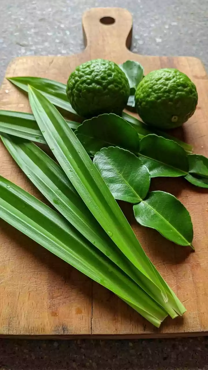 Unlock Culinary Magic: 5 Kaffir Lime Leaf Recipes to Dazzle Your Taste Buds!