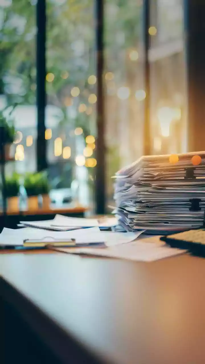 Unpacking Workplace Burnout: Signs & Recovery