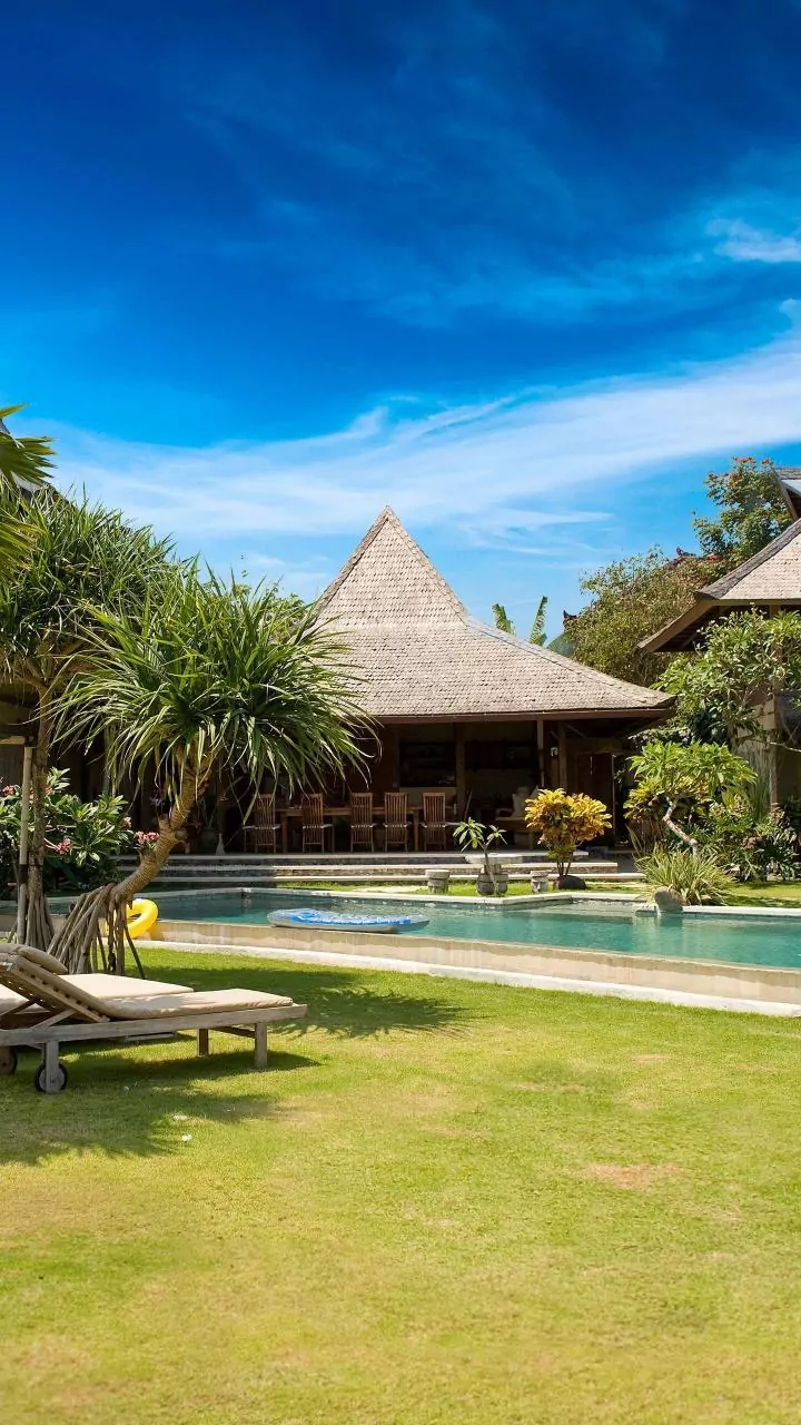 Booking.com's Report Looks Beyond Conventional Sightseeing: Stay-Led Holidays