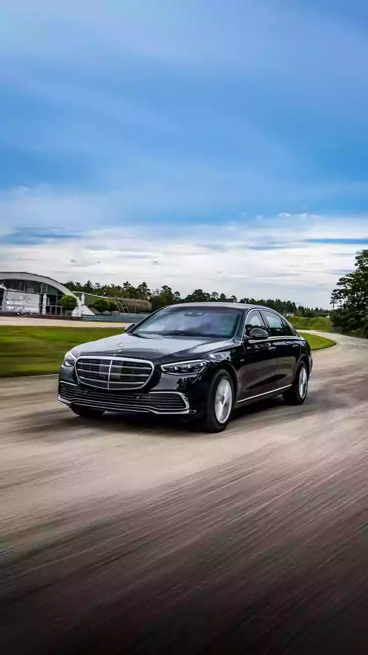 Novo Mercedes-Benz S680 Guard tem vidros de 10 cm e suporta fuzis e explosivos