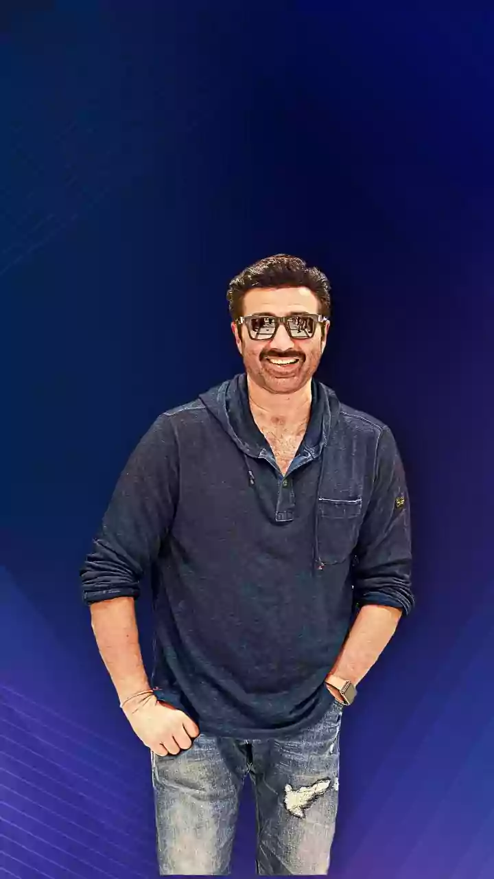 Sunny Deol shares Dharmendra's last video message: 'Kuch kahi koi galti ho gayi ho toh...'