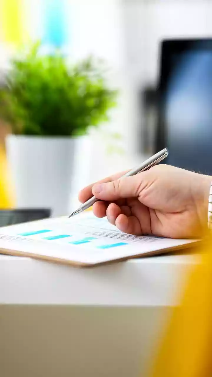 US Jobs Report: Over 64,000 Jobs Gained In November, 105,000 Lost In October; Unemployment Rate at 4.6%