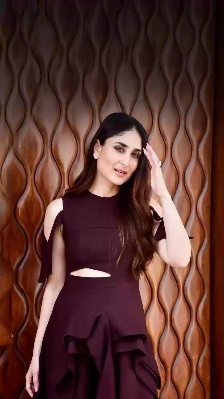 Kareena Kapoor's Glowing Skin: A Simple DIY Face Mask Revealed!