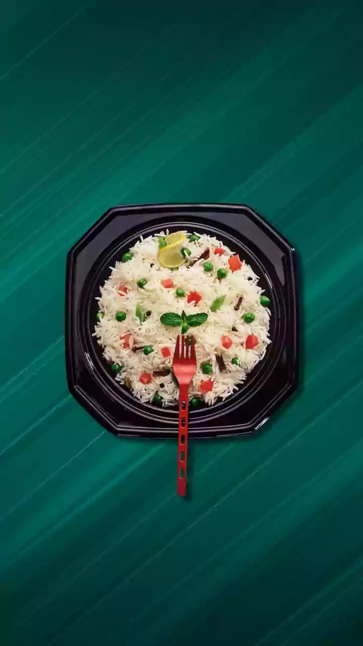 Do Not Reuse a Raw-Food Container for Cooked Food without Washing It