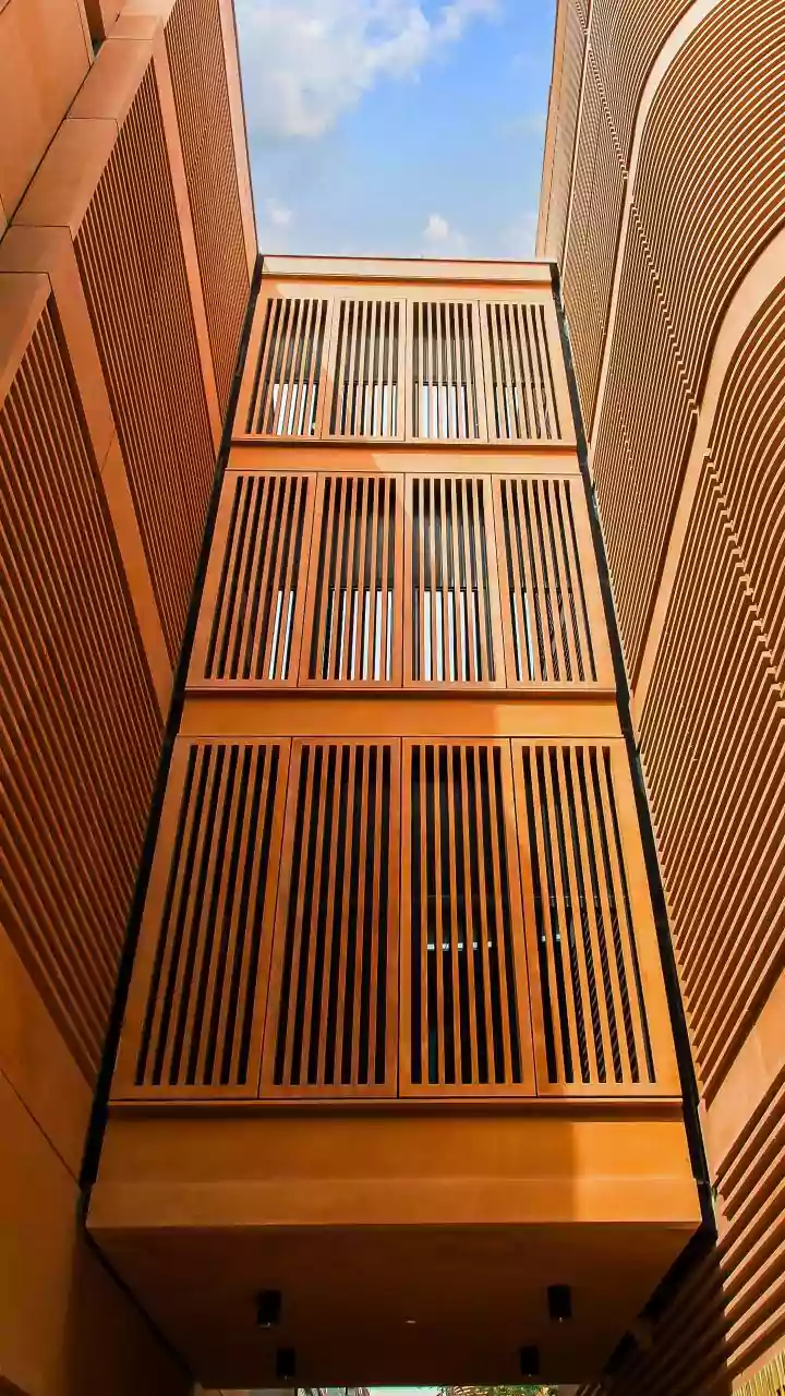 Agricultural Straw Insulation Panels Provide Eco-Friendly Noise Control For Apartment Studios