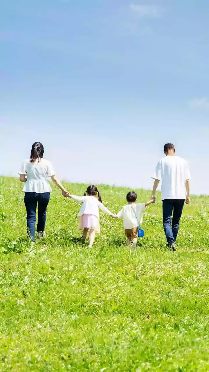 Gen Z Parenting: Honesty, Trust, and the Delicate Art of Oversharing