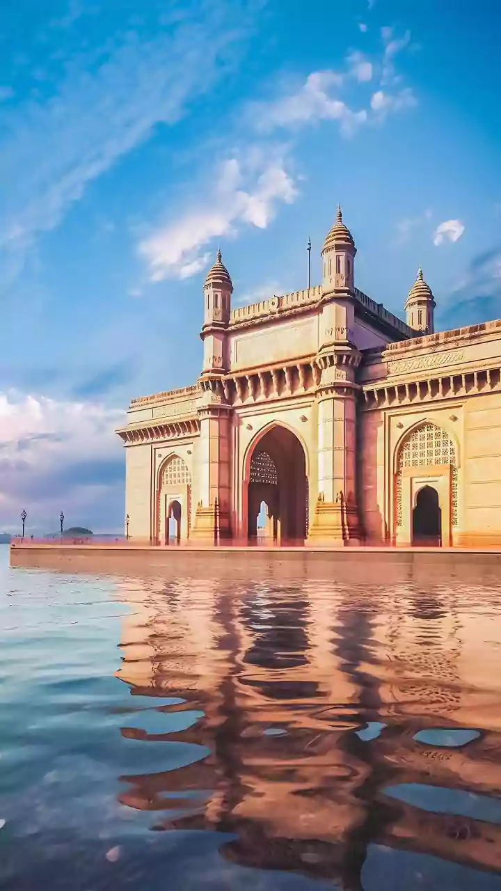 7 Marine Drive Eateries: A Foodie's Guide