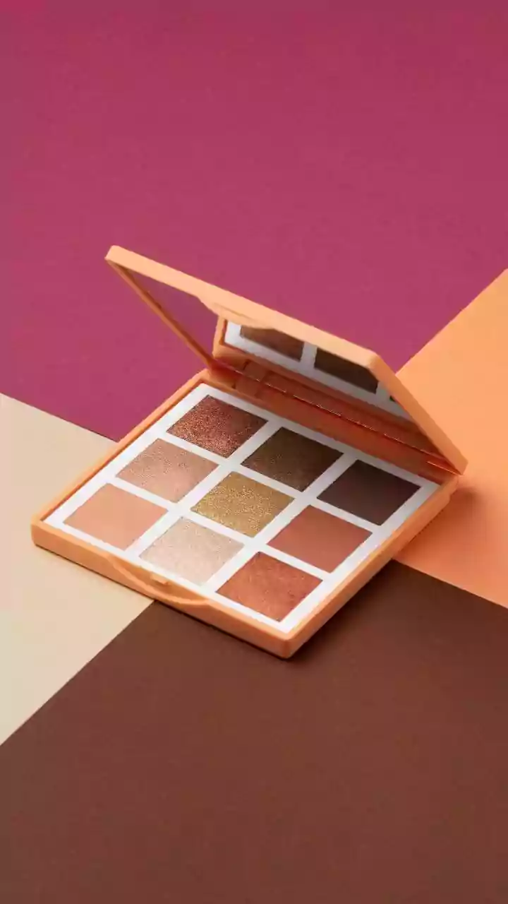 How Gold And Bronze Eyeshadow Can Bring Festive Colour Into Everyday Makeup