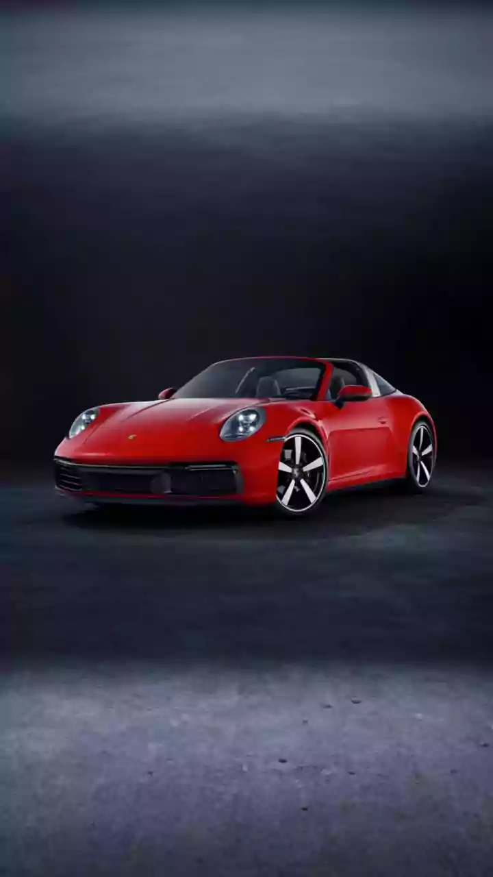 The New Targa Uses Modern Engineering Without Erasing Its Original Identity