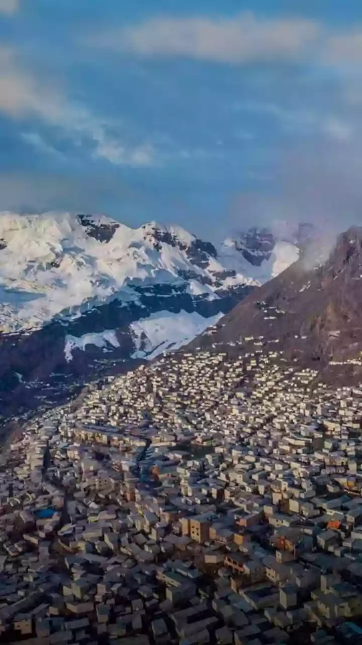 Increasing population and climate change existential threats to Pakistan, warns Fin Min