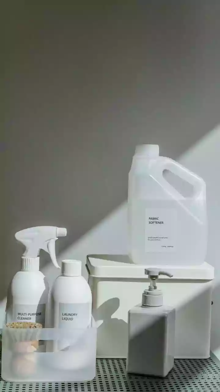 Low-Chemical Monsoon Cleaning: What Is New, what Matters and what Remains Unclear