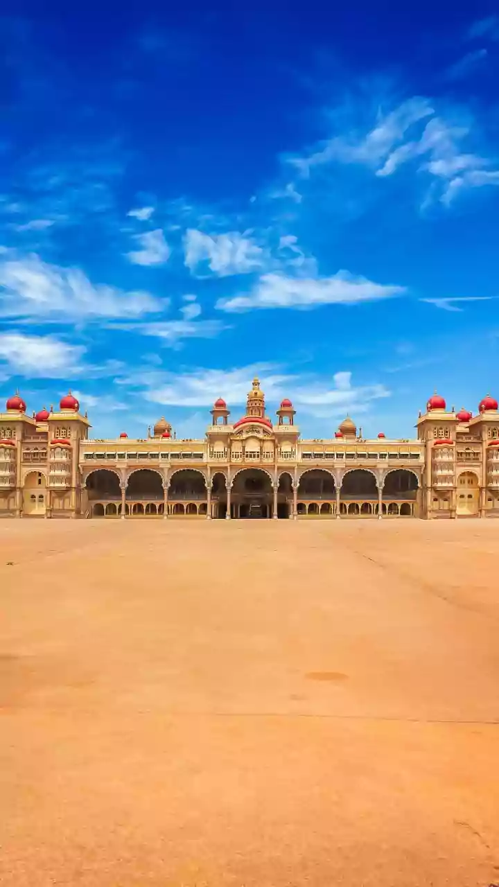 Indore News: 31-Year-Old Finance Company Employee Dies Of Silent Heart Attack At Work; Final Moment Caught In CCTV