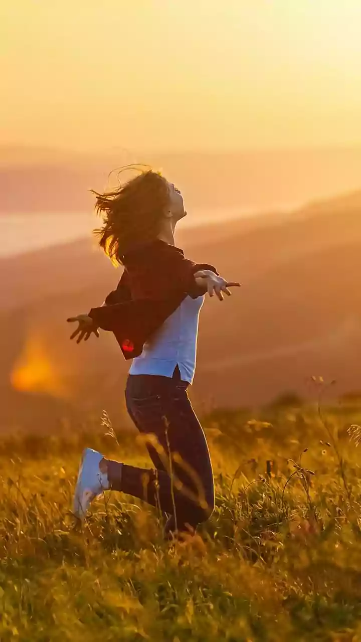 Unburden Your Mind: Mooji's Wisdom on Letting Go and Embracing Life's Natural Flow