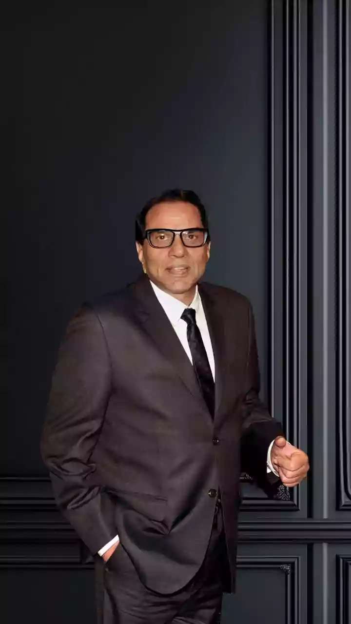 Dharmendra's On-Set Antics: A Revealing Look!