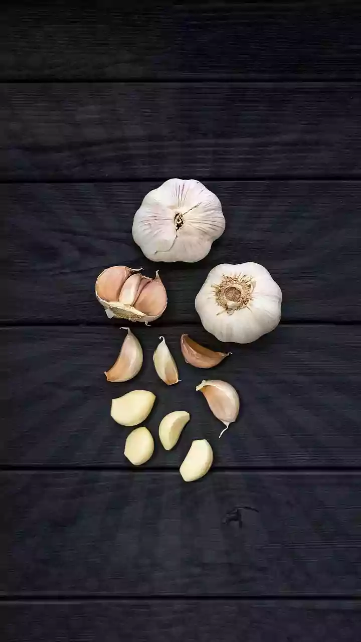 Peel garlic in seconds with these tricks