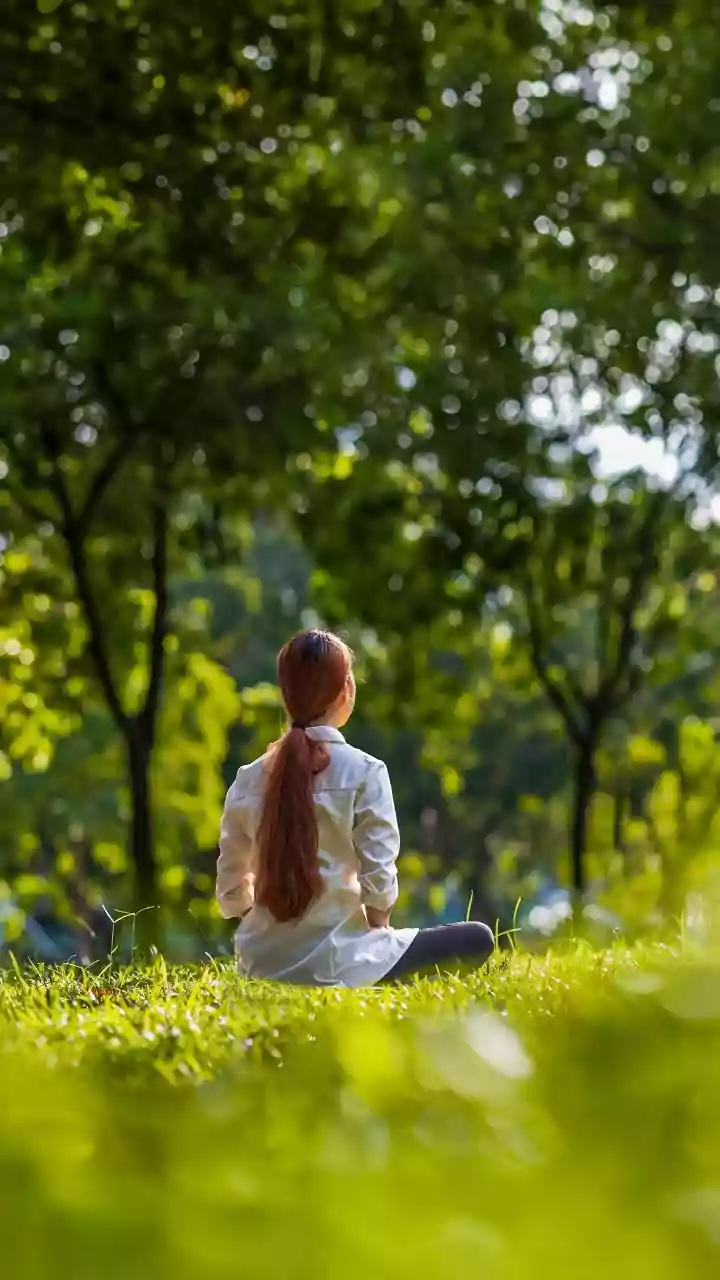 Digital Deluge? Reclaim Your Peace: Mastering Tech's Grip on Your Mind