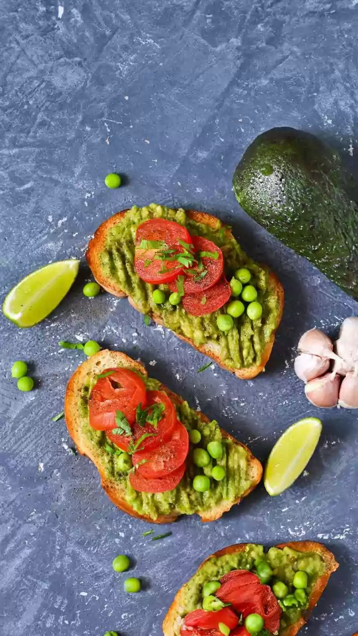 5-minute peas on toast for busy mornings