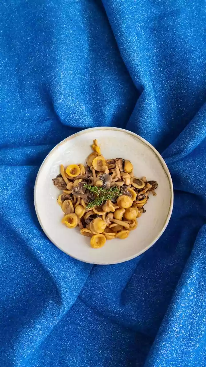 Mushrooms + walnuts: The perfect vegetarian pasta combo
