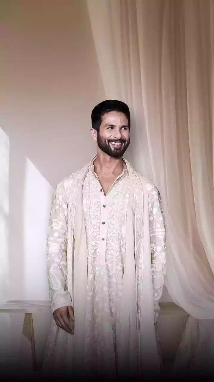 O Romeo poster out: Shahid Kapoor's blood-soaked, tattooed look viral; know release date