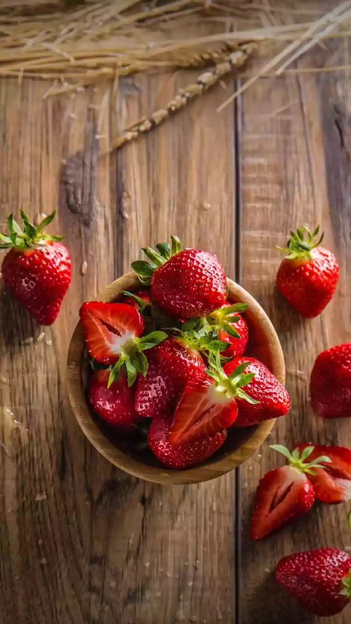Indian Strawberry Growers Move From Open Fields to Controlled Farms