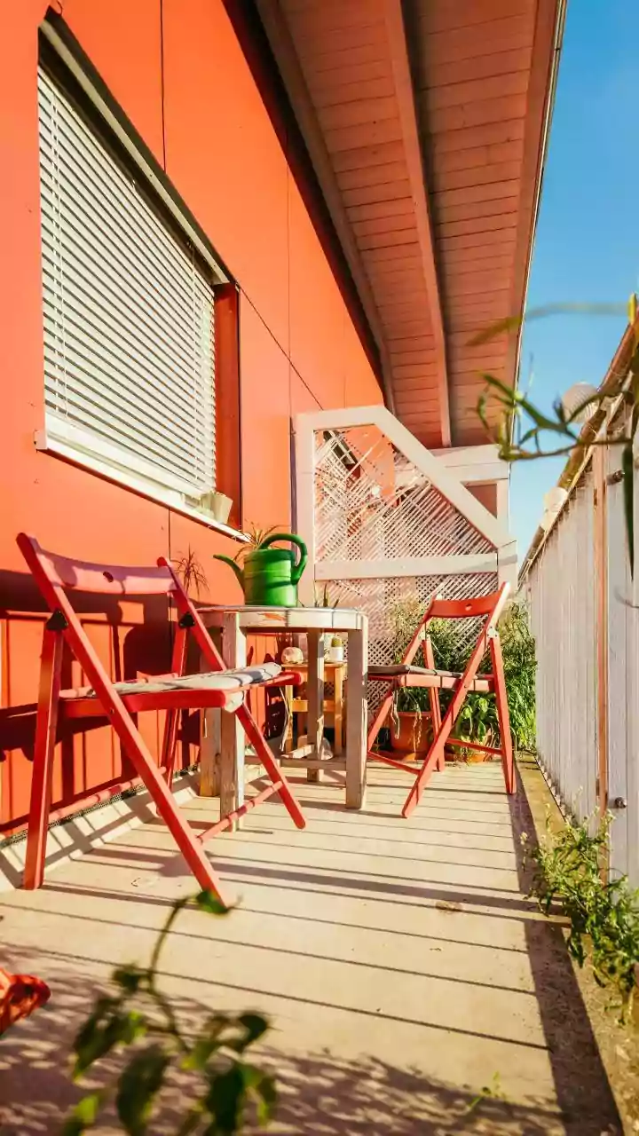 A Balcony Drain Should Stay Free from Soil and Leaves