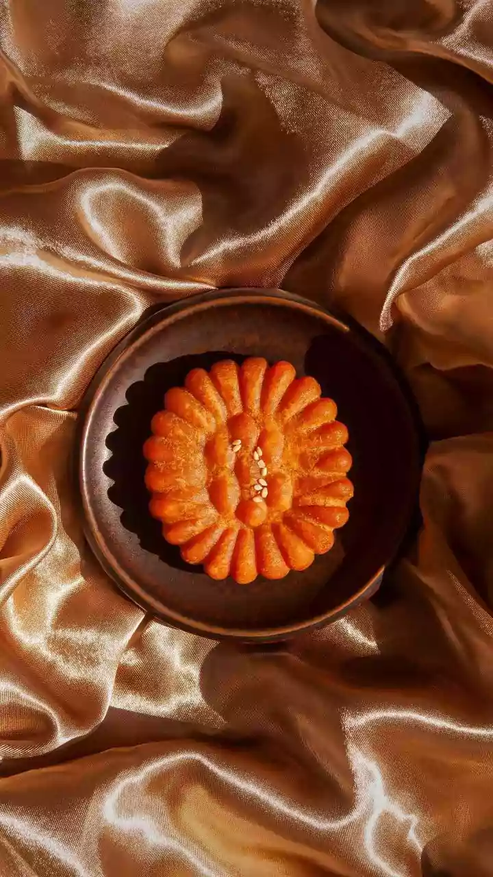 Mindful Eating Makes Indulgence Feel Less Chaotic