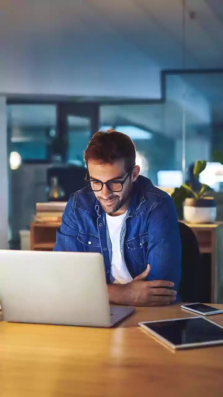 Never Chased A Client Again: Smart Invoice Tracking Tools For Today's Freelancers