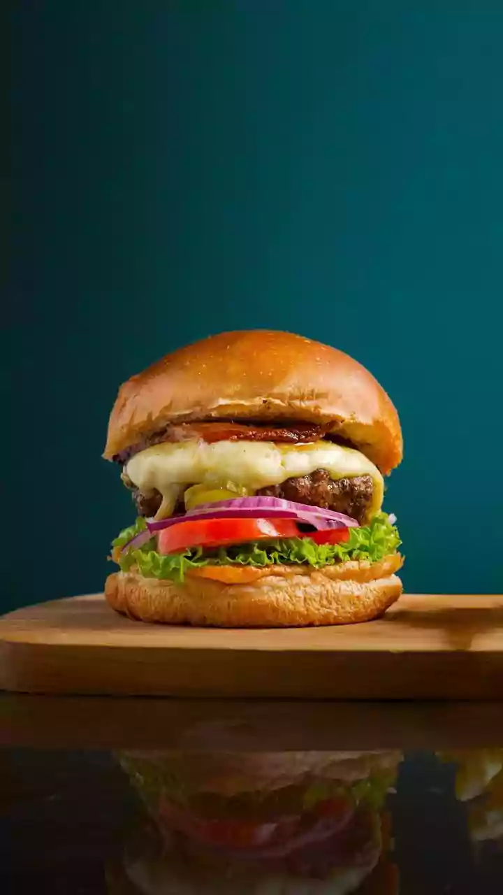 Hambúrguer atrapalha no emagrecimento? Veja como escolher a carne certa para o preparo