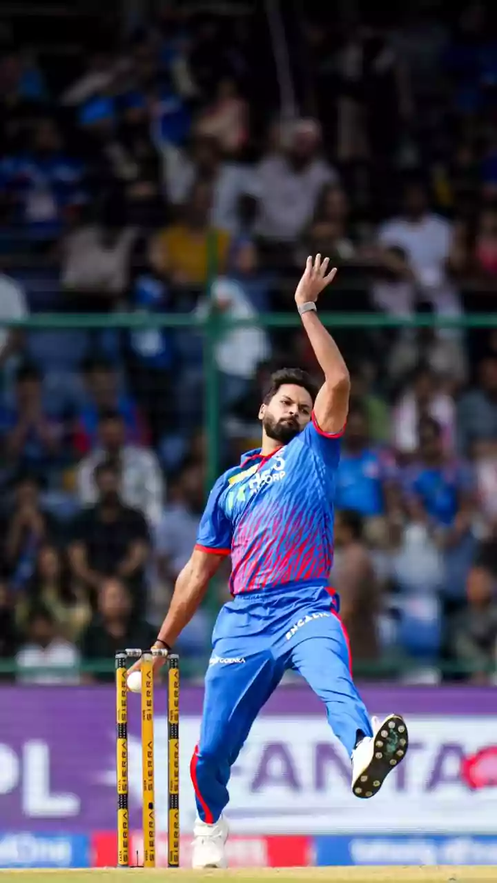 IPL 2026: Broadcast glitch shows Mukesh Kumar delivering at only 42 kph during RCB vs DC