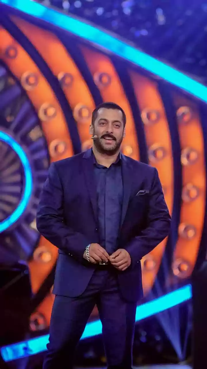 Bigg Boss 19: Salman Khan Celebrates Season's Success With Amaal, Tanya, Farrhana, Gaurav And Others