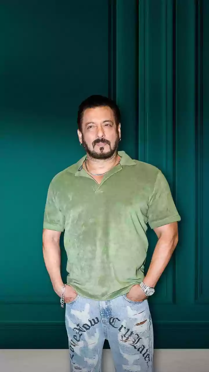 Salman Khan's Paintings: Fame's Double-Edged Brushstroke