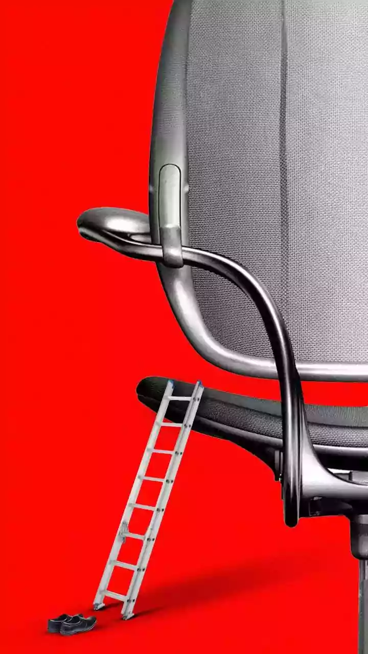 Navigating Office Politics: The CEO Path