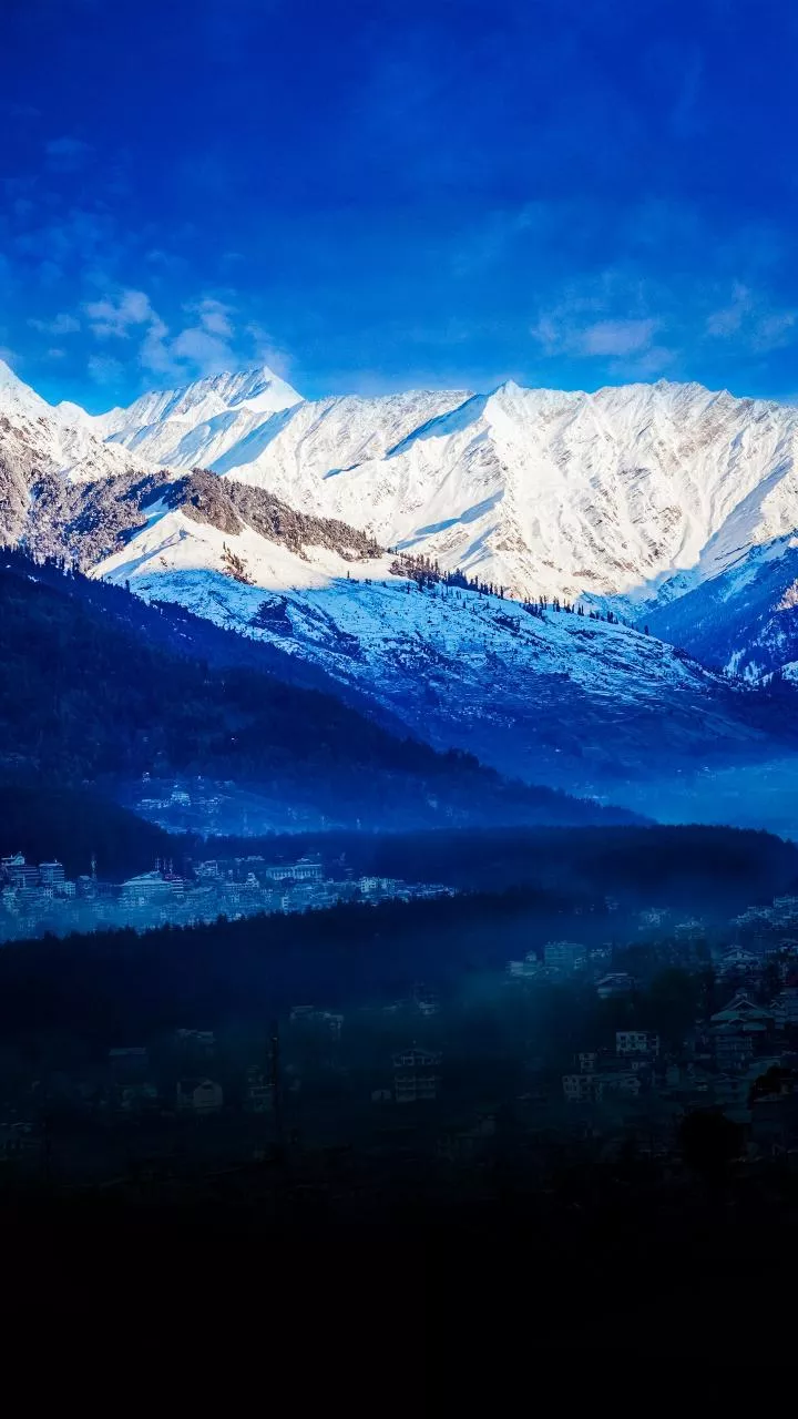 Cold wave shuts schools across North India