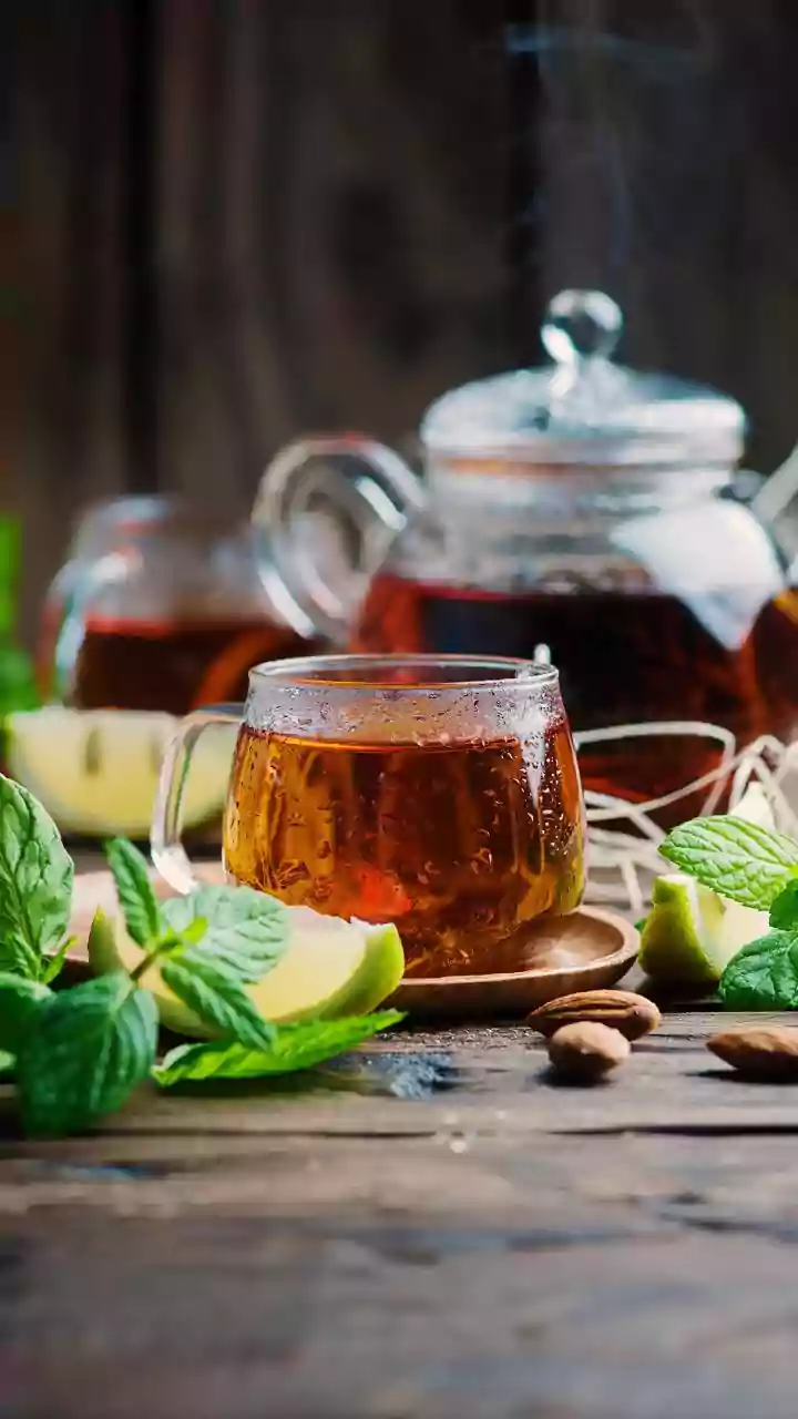 Peppermint Tea Compresses For Tension Headaches: What a Cool or Warm Compress Can and Cannot Do