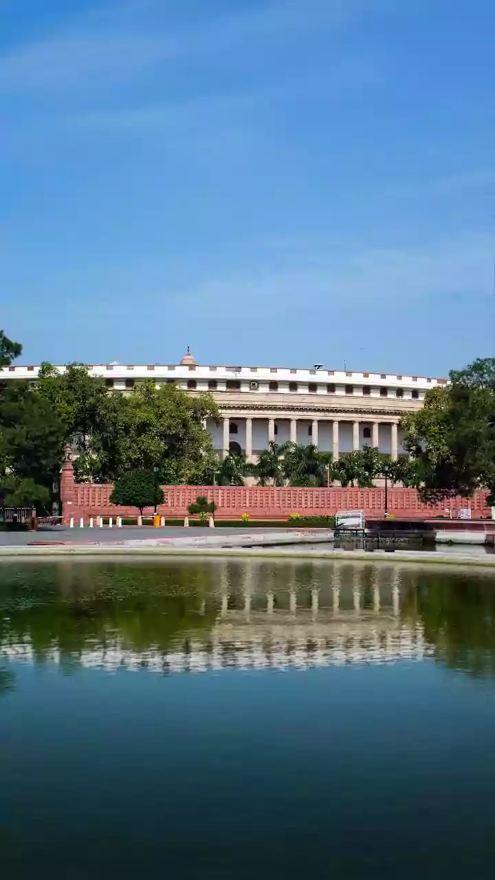 India displays major military platforms at R-Day parade