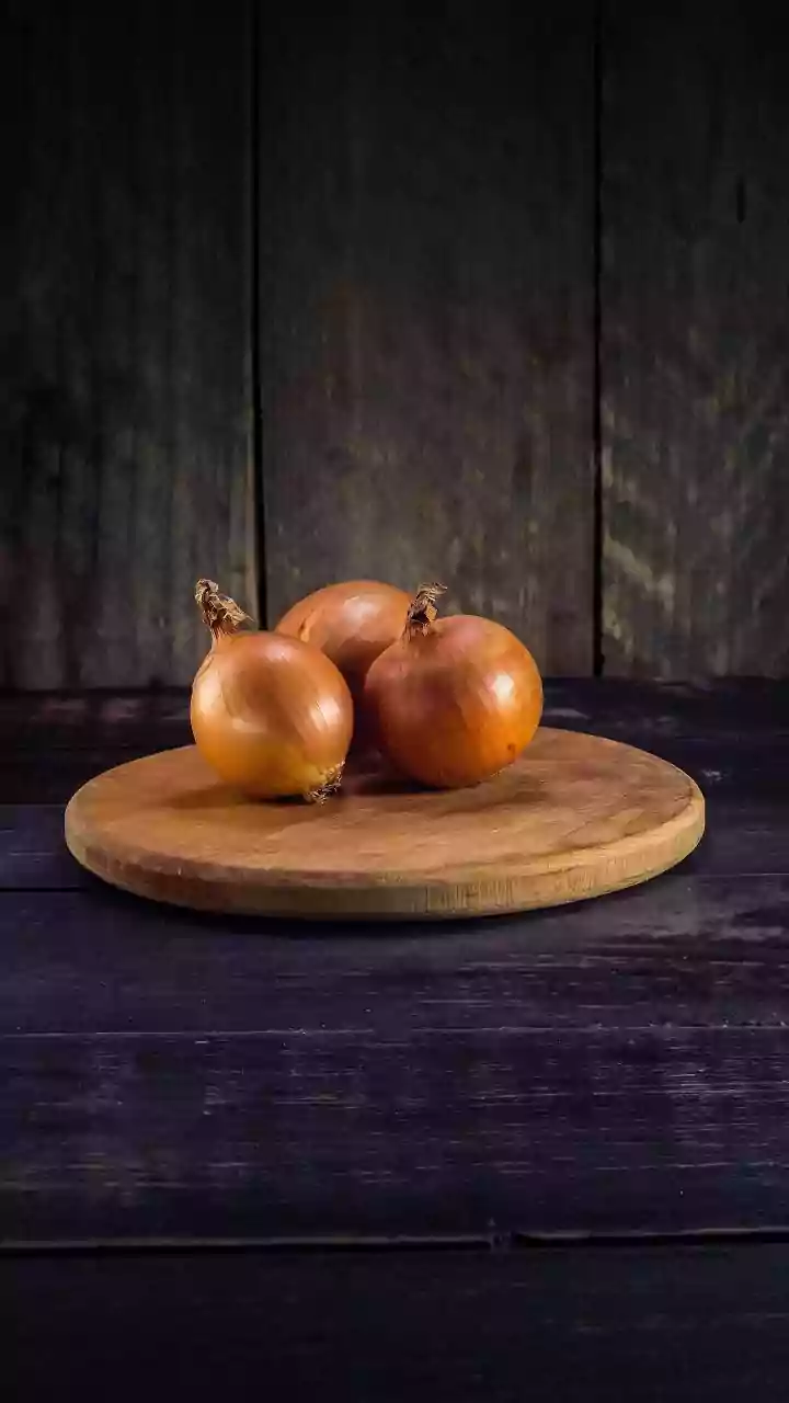 Onion vs. Potato Juice: Unveiling the Ultimate Hair Growth Champion