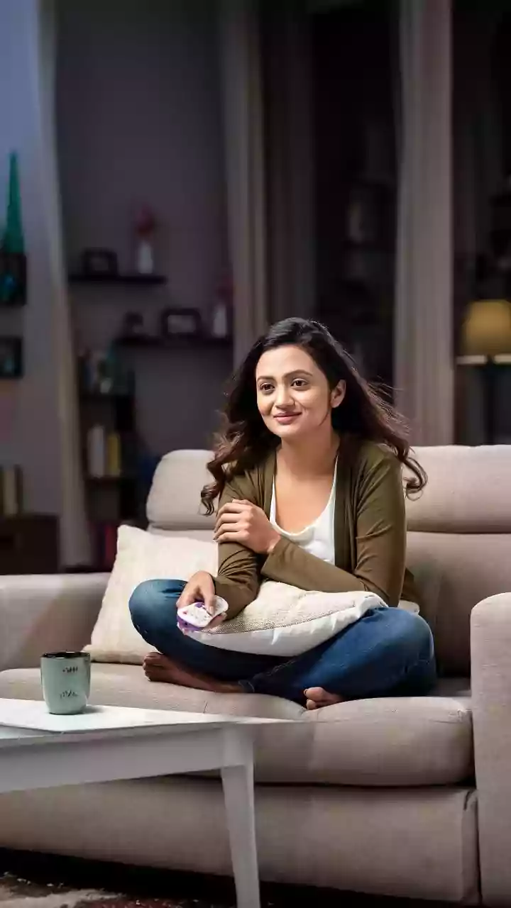 How Young Professionals In Metro Cities Choose Between Renting And Buying Furniture
