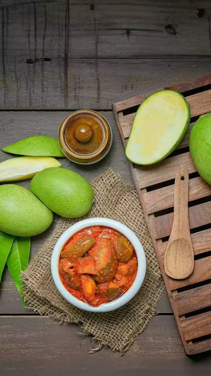 5 must-have ingredients for authentic Indian pickles