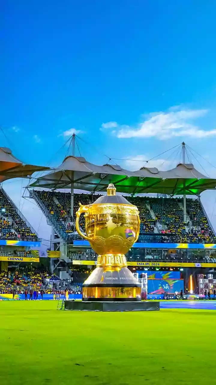 IPL Saturday plans? Home, café or stadium—which feels better in warm evenings now