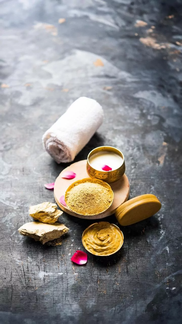 8 Bollywood Actresses & Ghee's Morning Ritual