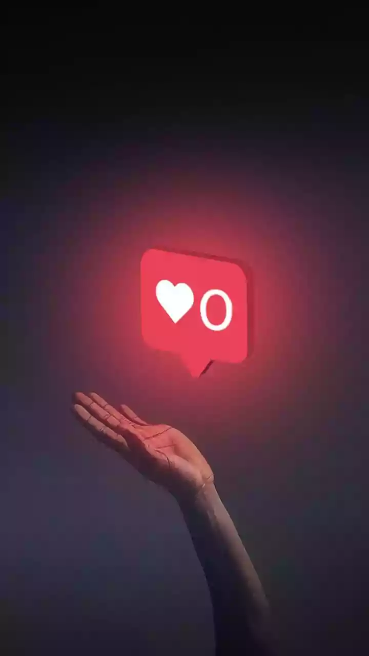 Stanford study finds weekslong social media breaks improve mental health